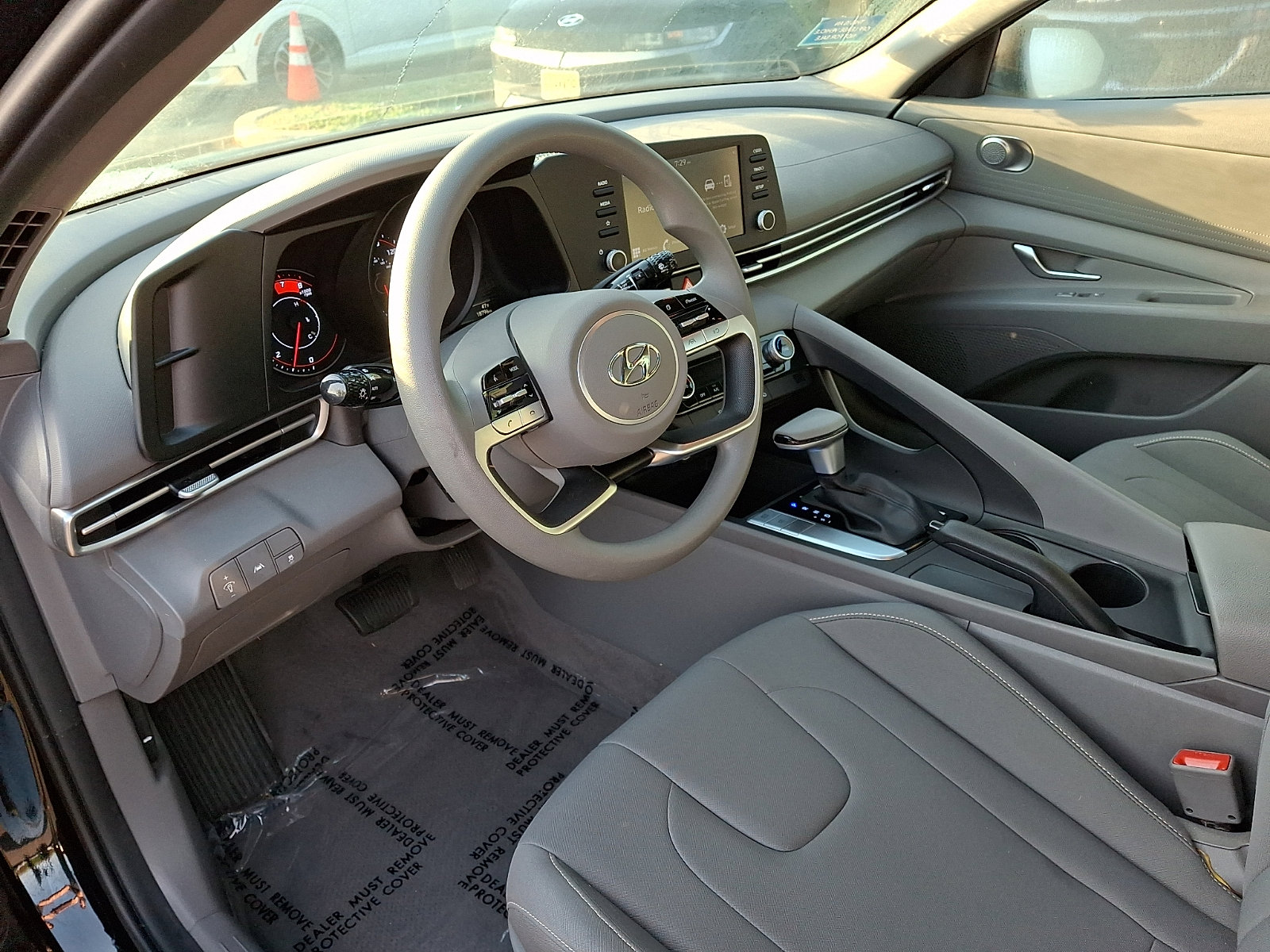 Used 2023 Hyundai Elantra SEL FWD image 15