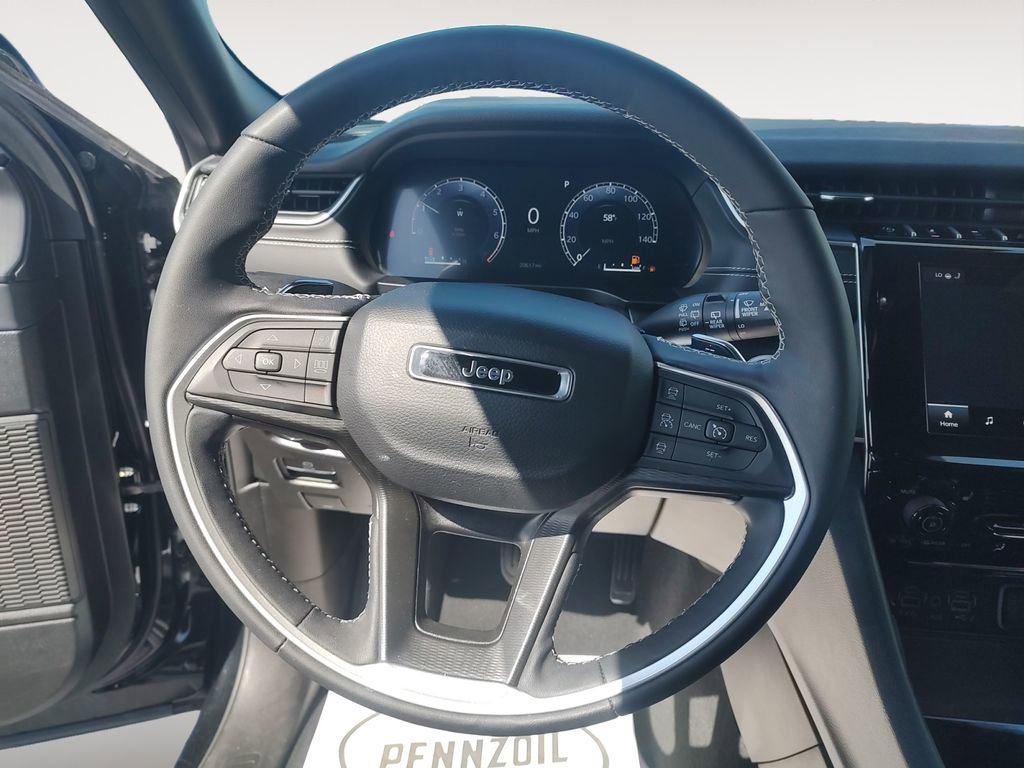 Used 2024 Jeep Grand Cherokee Laredo X w/ Luxury Tech Group I AWD/4WD image 12