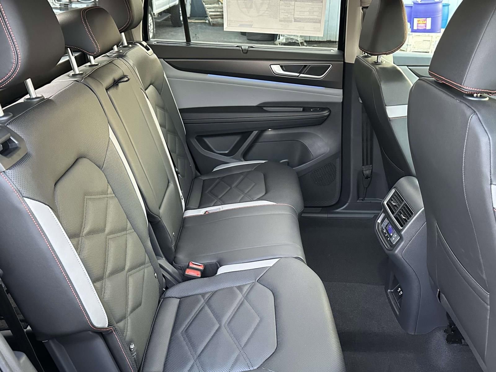 New 2026 Volkswagen Atlas Peak Edition AWD/4WD image 15