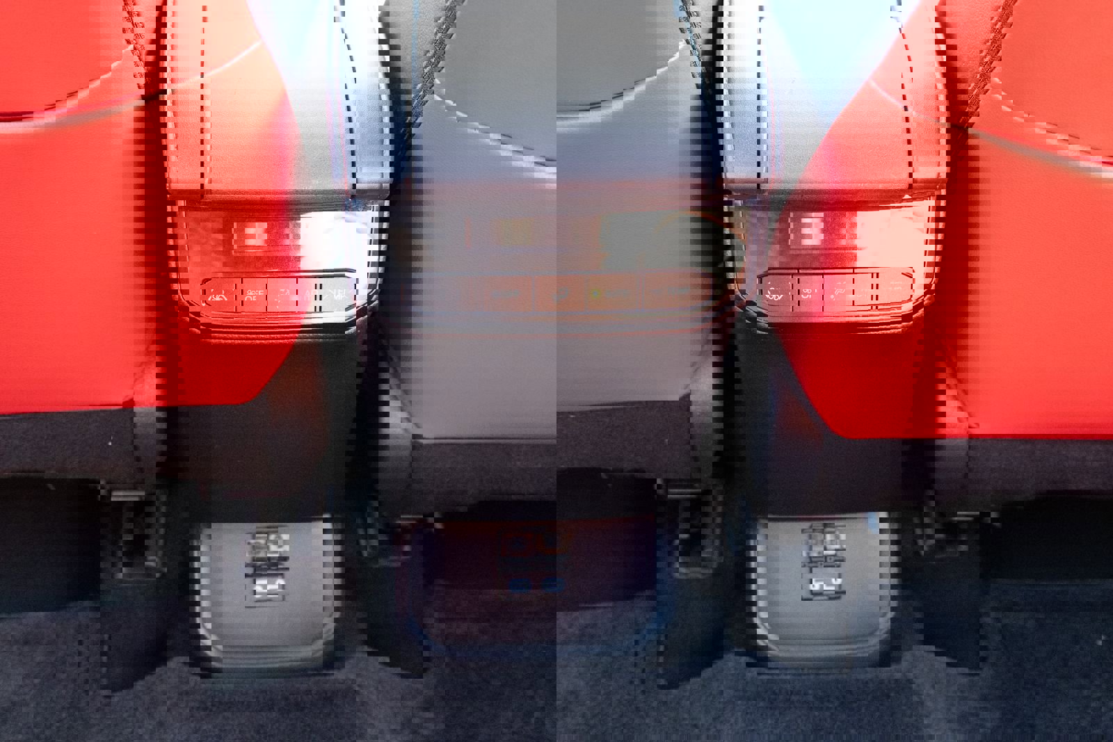 Used 2022 Toyota Highlander XSE AWD/4WD image 19