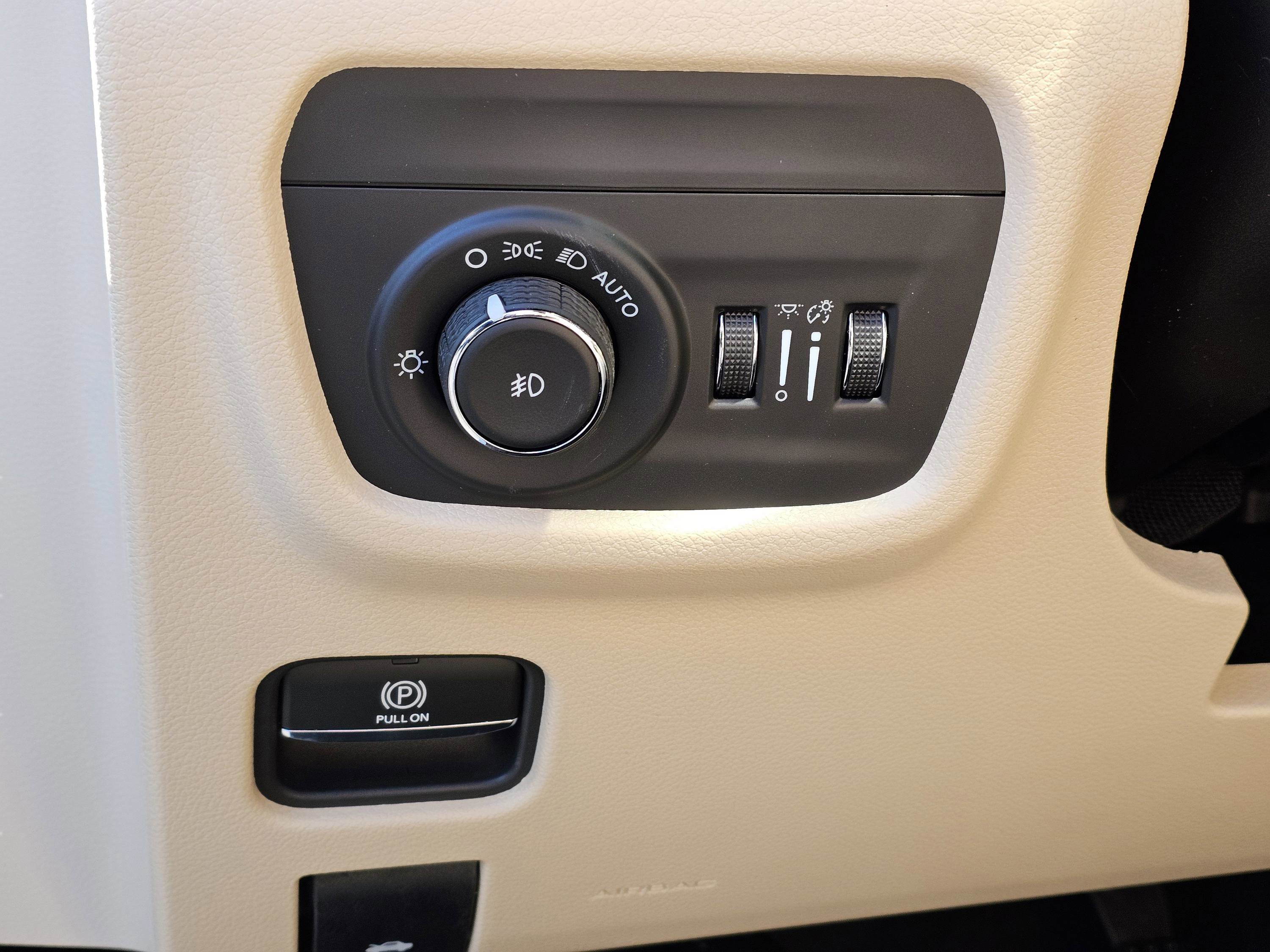 New 2026 Jeep Grand Cherokee Limited image 17