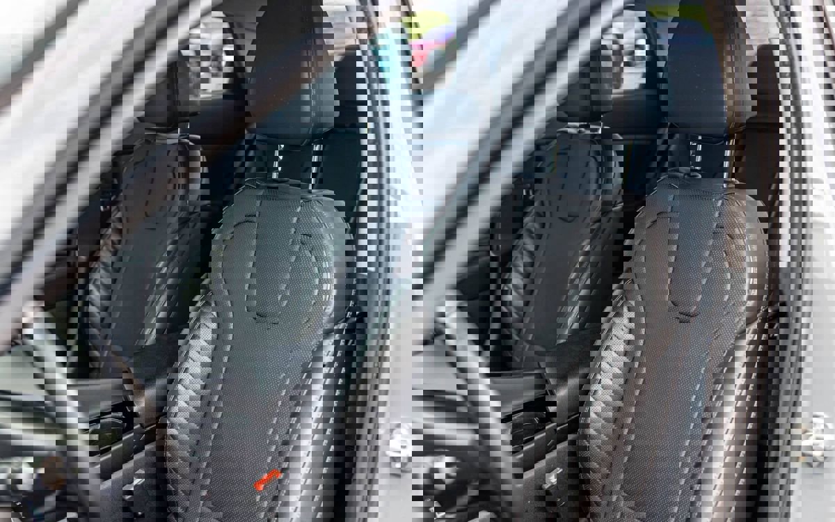 Used 2023 Hyundai Elantra Limited image 7