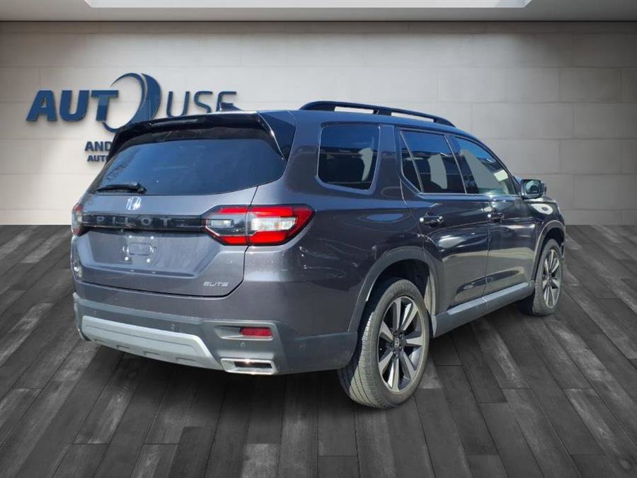 Used 2023 Honda Pilot Elite image 10
