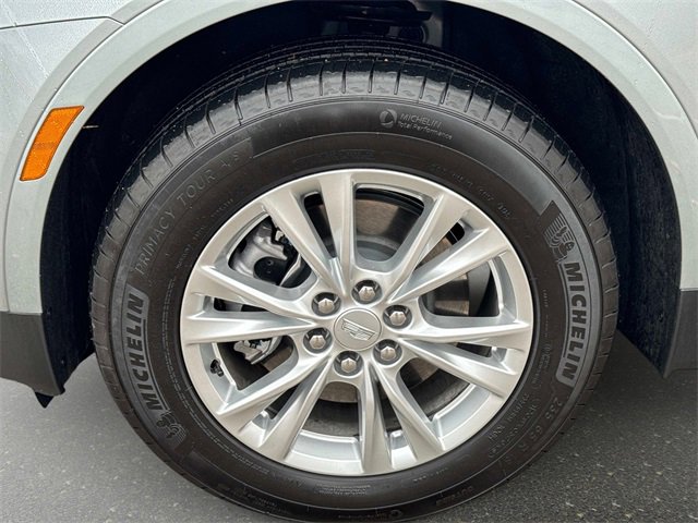 New 2025 Cadillac XT5 Luxury image 9