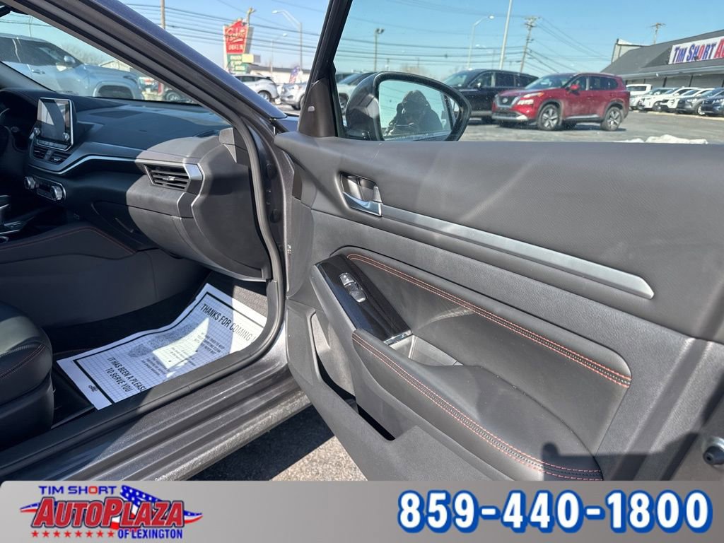 Used 2023 Nissan Altima 2.5 SR image 40