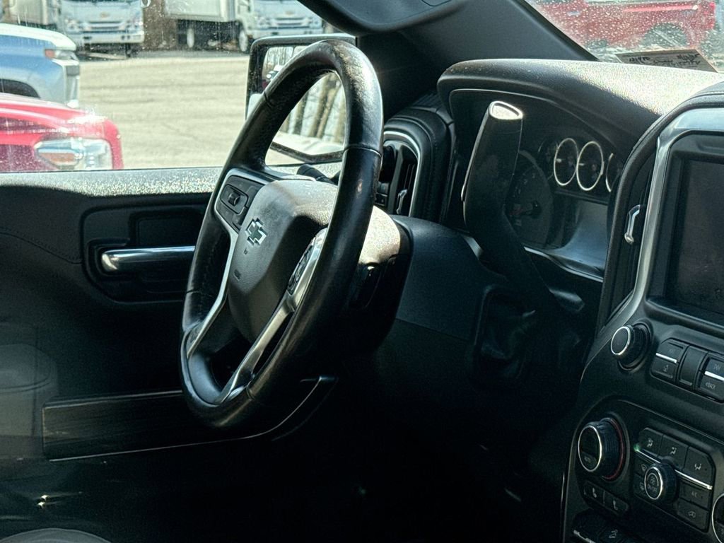 Used 2019 Chevrolet Silverado 1500 LT Trail Boss AWD/4WD image 14