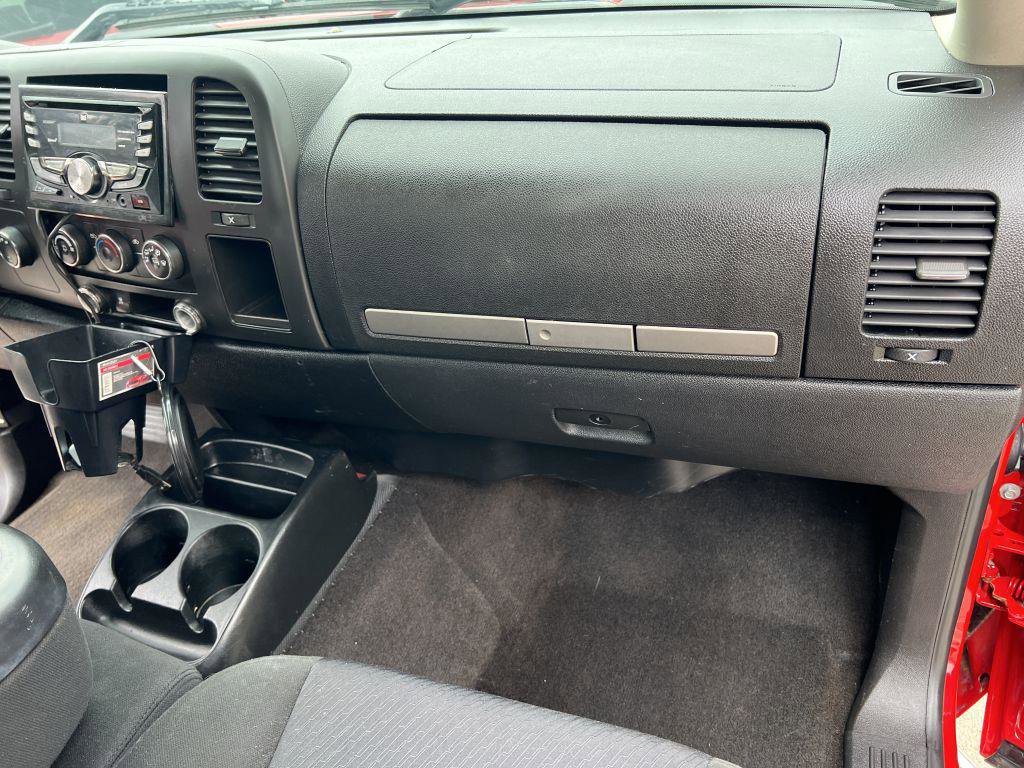 Used 2011 Chevrolet Silverado 1500 LT image 18