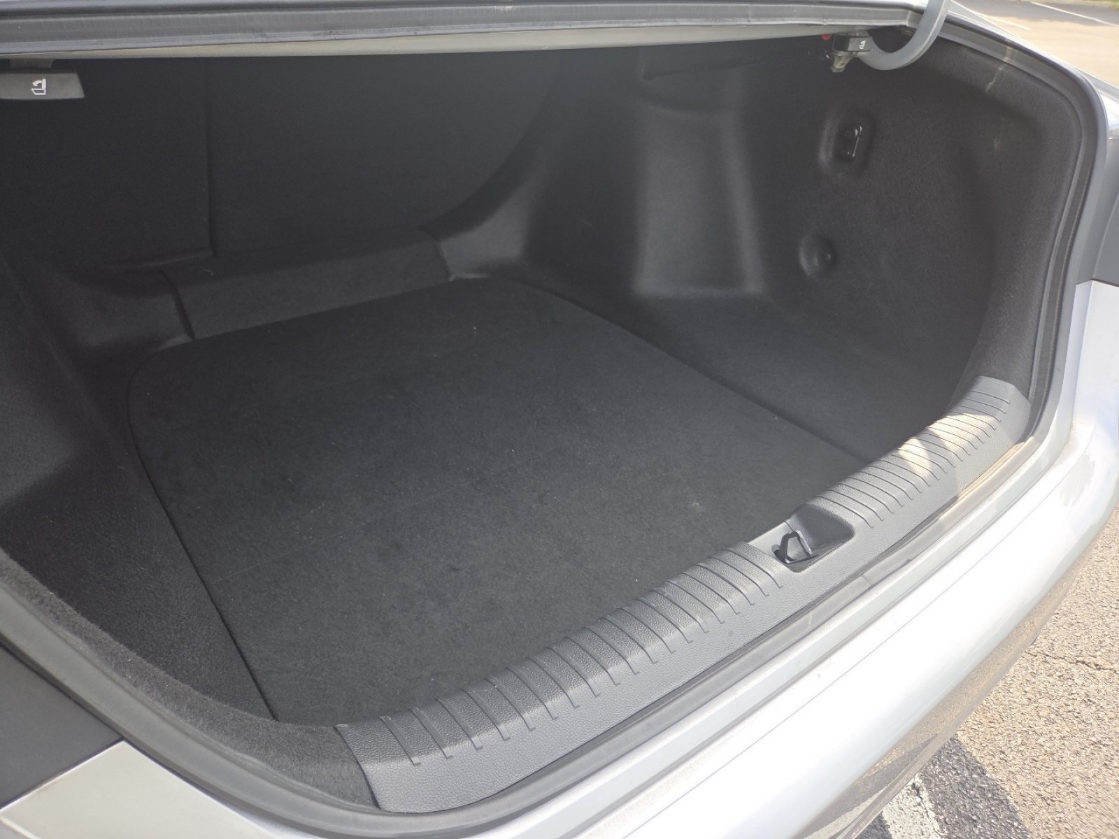 Certified 2024 Honda Accord EX image 22