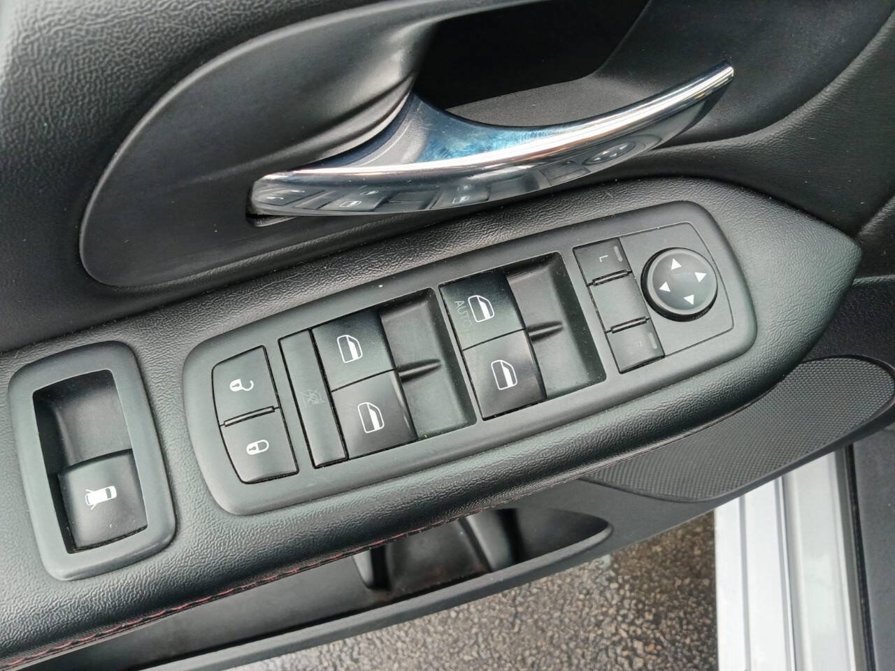 Used 2018 Dodge Grand Caravan GT FWD image 15