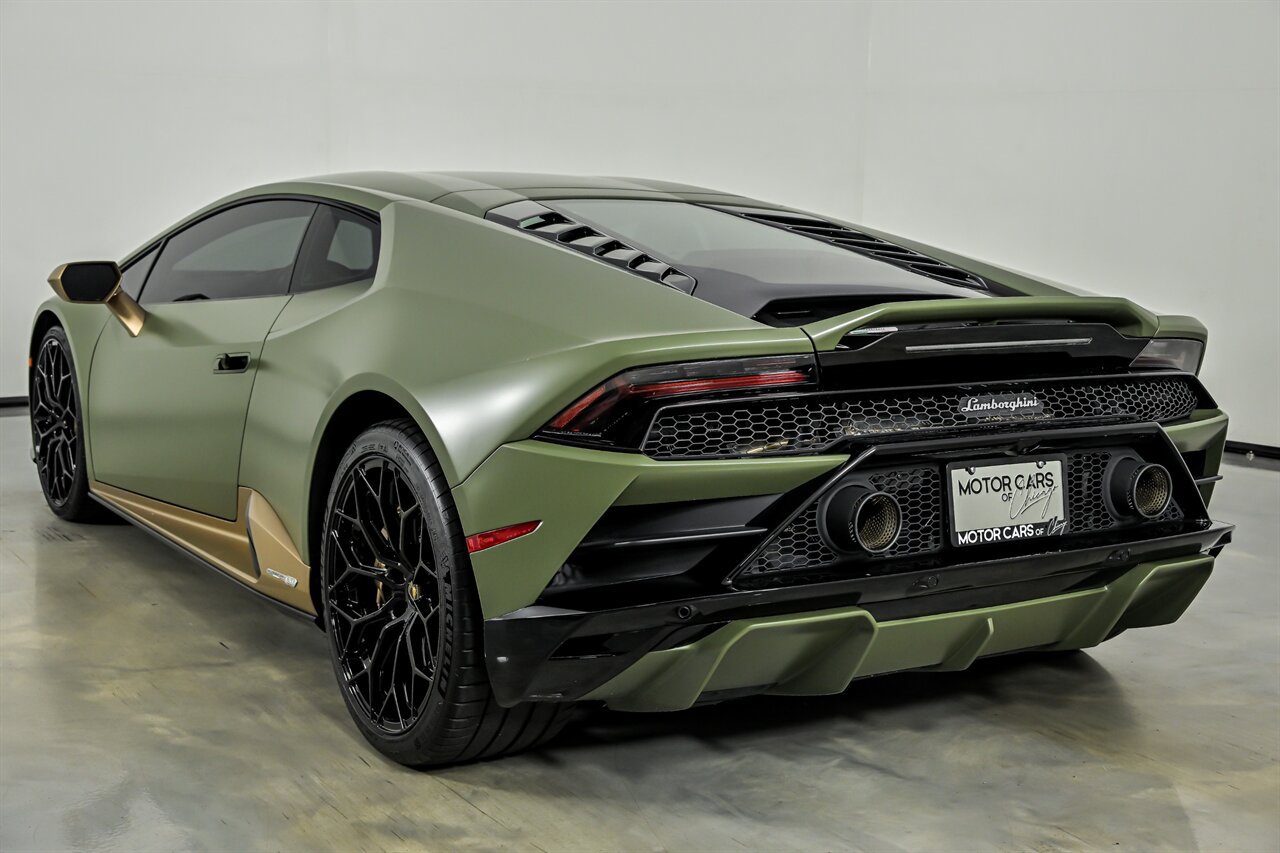 Used 2022 Lamborghini Huracan EVO RWD image 7
