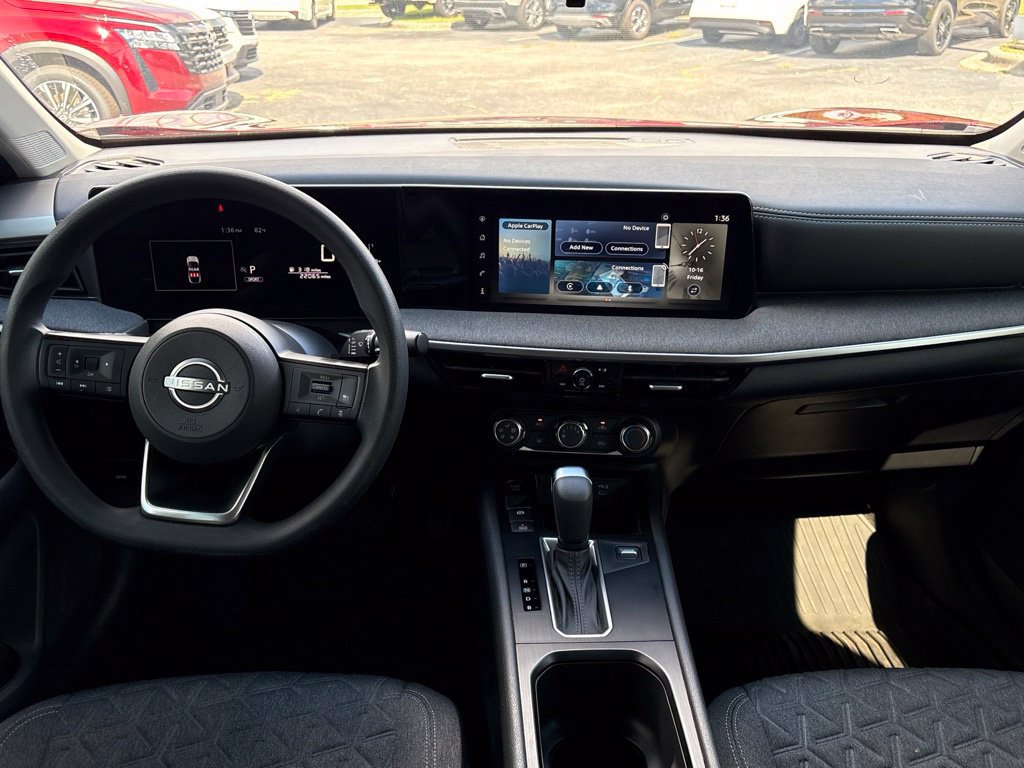 Used 2025 Nissan Kicks SV FWD image 29
