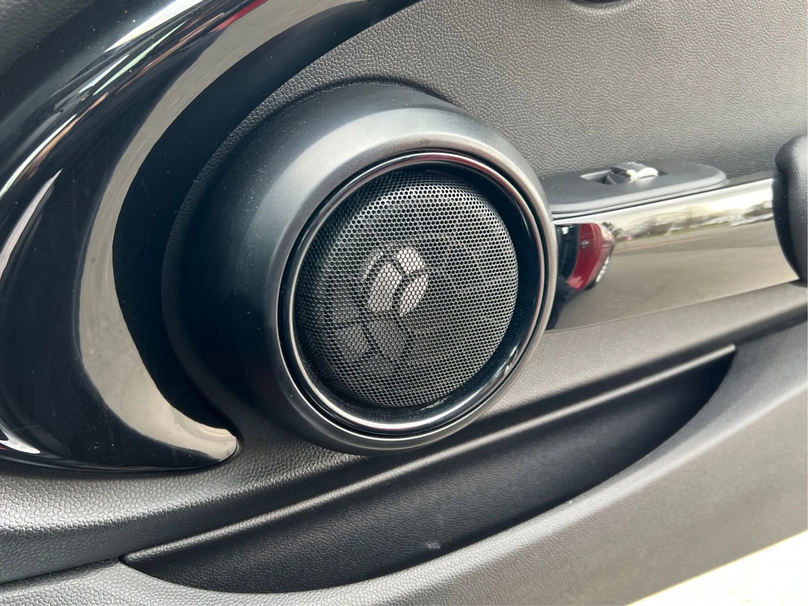 Used 2017 MINI Cooper S image 35