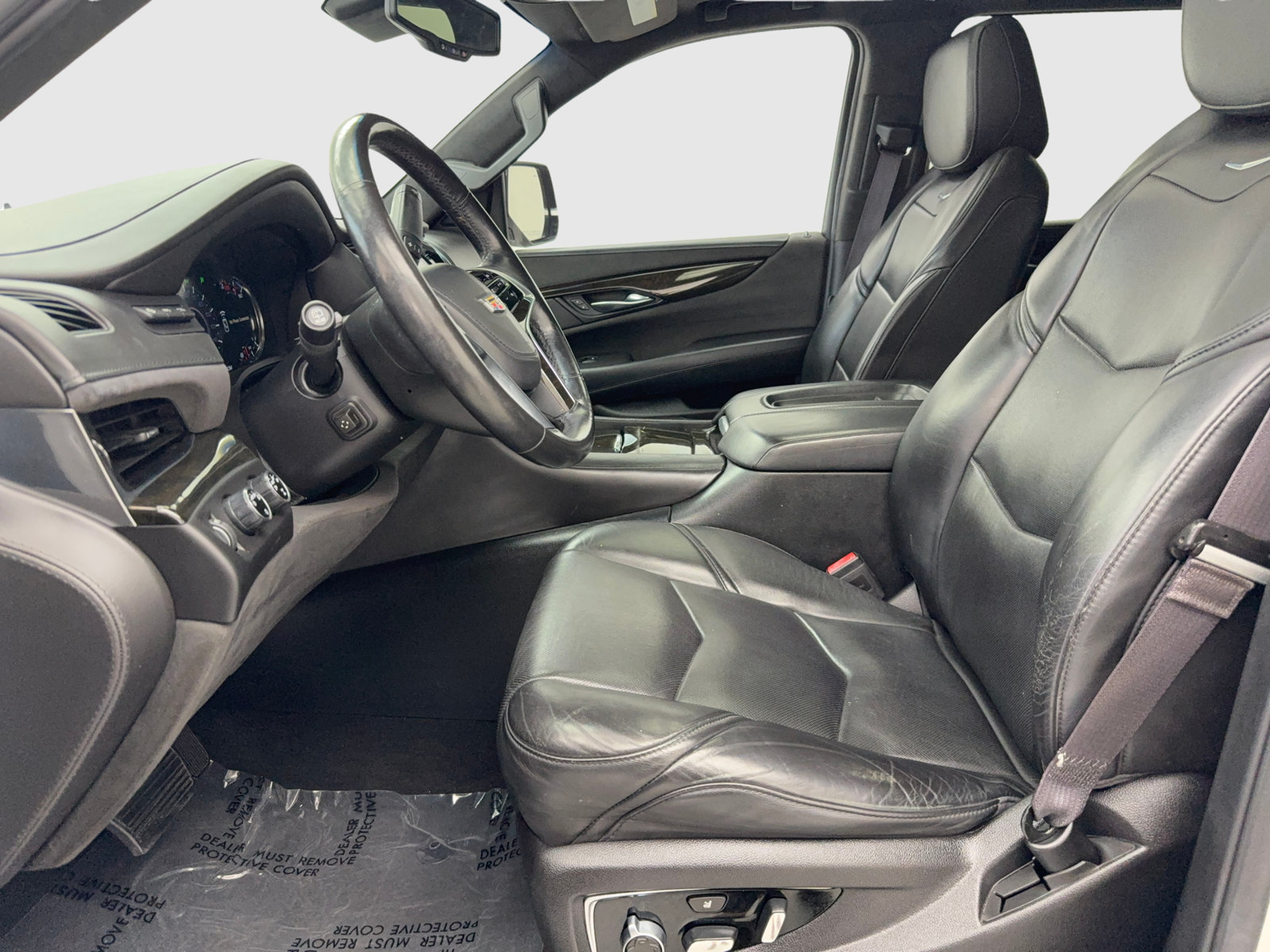 Used 2016 Cadillac Escalade Platinum AWD/4WD image 17