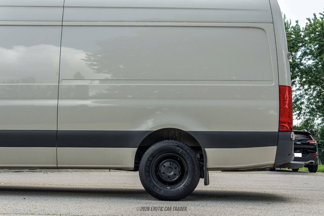 Used 2023 Mercedes-Benz Sprinter 2500 image 5