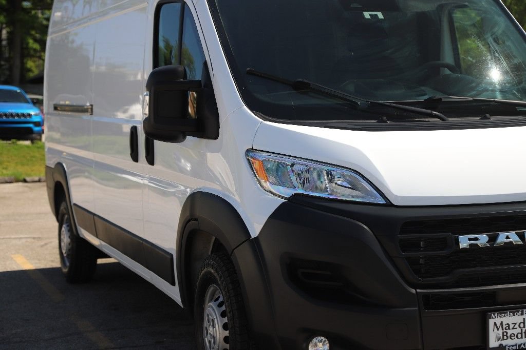 Used 2024 RAM ProMaster 2500 w/ Convenience Group FWD image 17