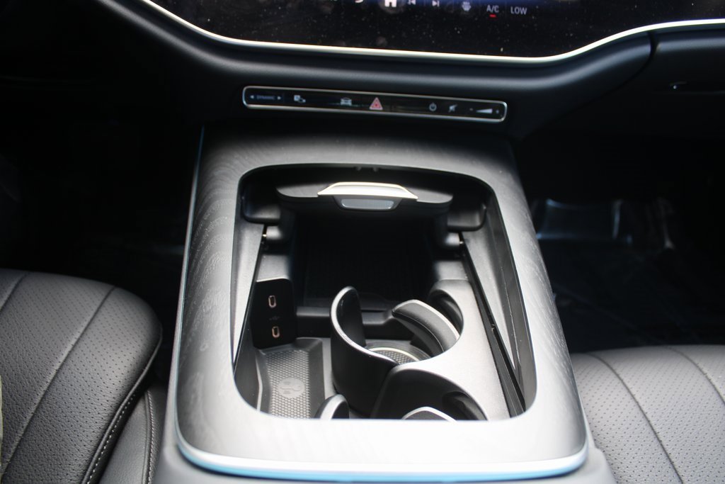 Certified 2025 Mercedes-Benz E 350 4MATIC Sedan image 36