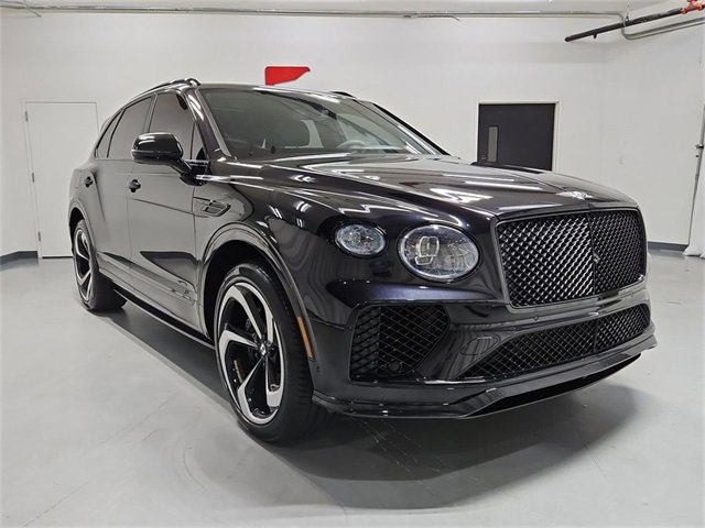 Used 2022 Bentley Bentayga image 2