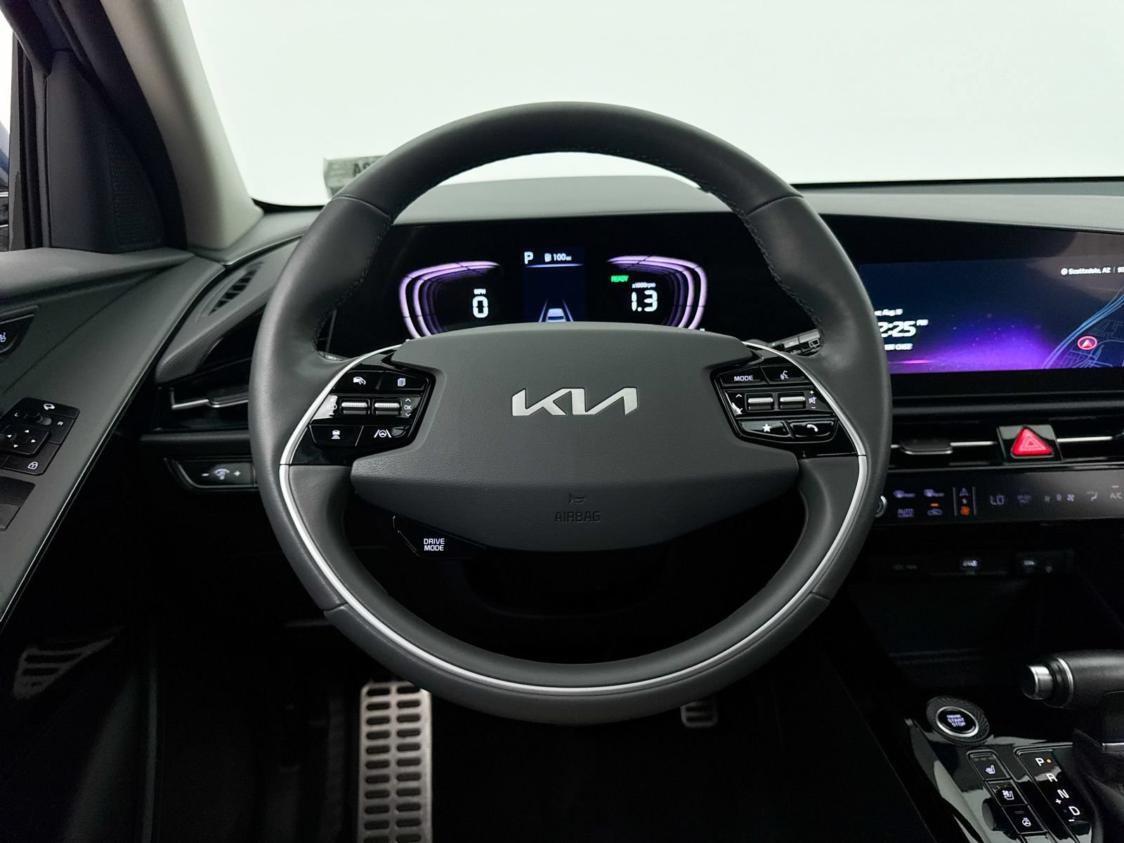Certified 2024 Kia Niro SX Touring FWD image 3