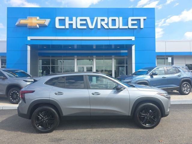 New 2026 Chevrolet Trax ACTIV w/ Sunroof Package image 2