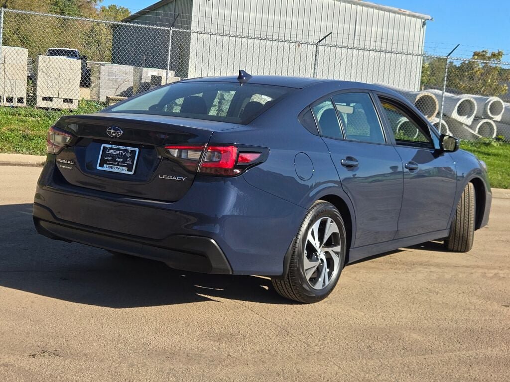 Used 2025 Subaru Legacy Premium AWD/4WD image 12