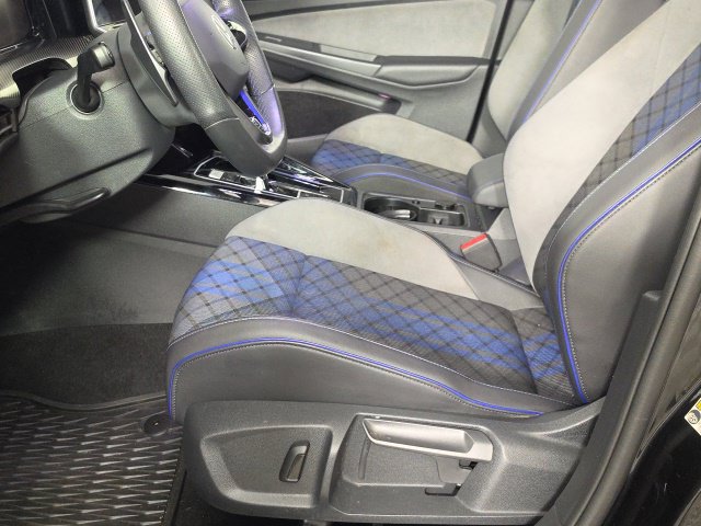 Used 2025 Volkswagen Golf R Black Edition AWD/4WD image 23
