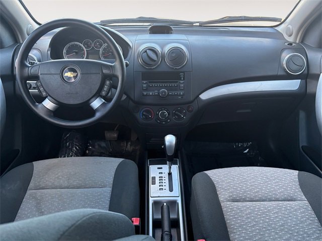 Used 2011 Chevrolet Aveo5 LT w/ Driver Convenience Package image 10