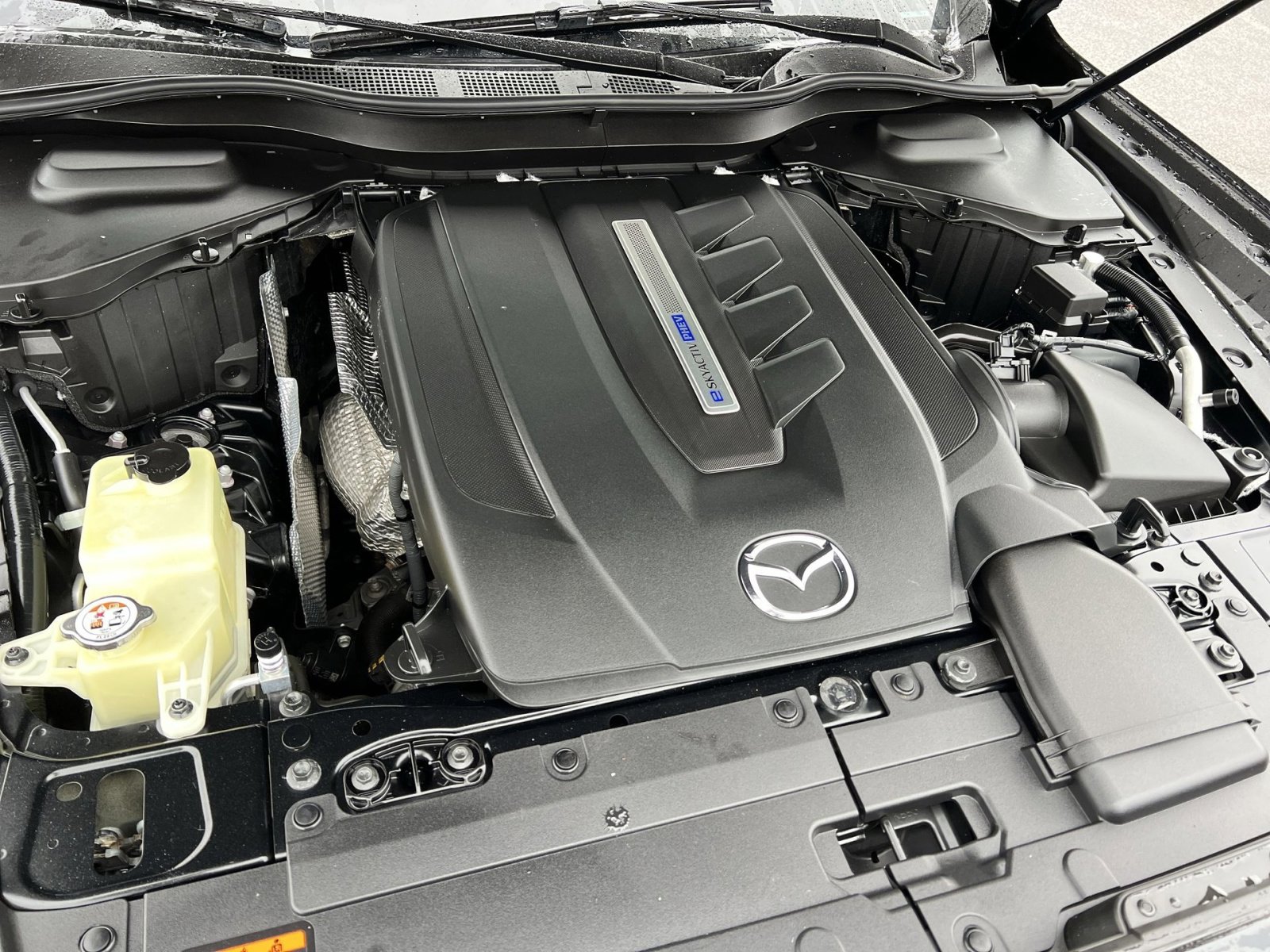 Used 2024 MAZDA CX-90 Plug-In Hybrid w/ Premium Pkg image 28