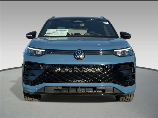 New 2026 Volkswagen Tiguan SE R-Line image 2