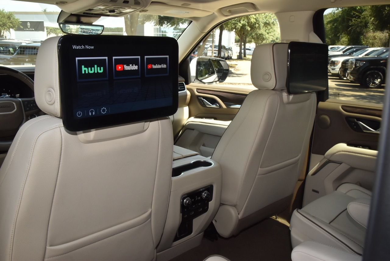 Used 2024 GMC Yukon XL Denali w/ Advanced Technology Package AWD/4WD image 19