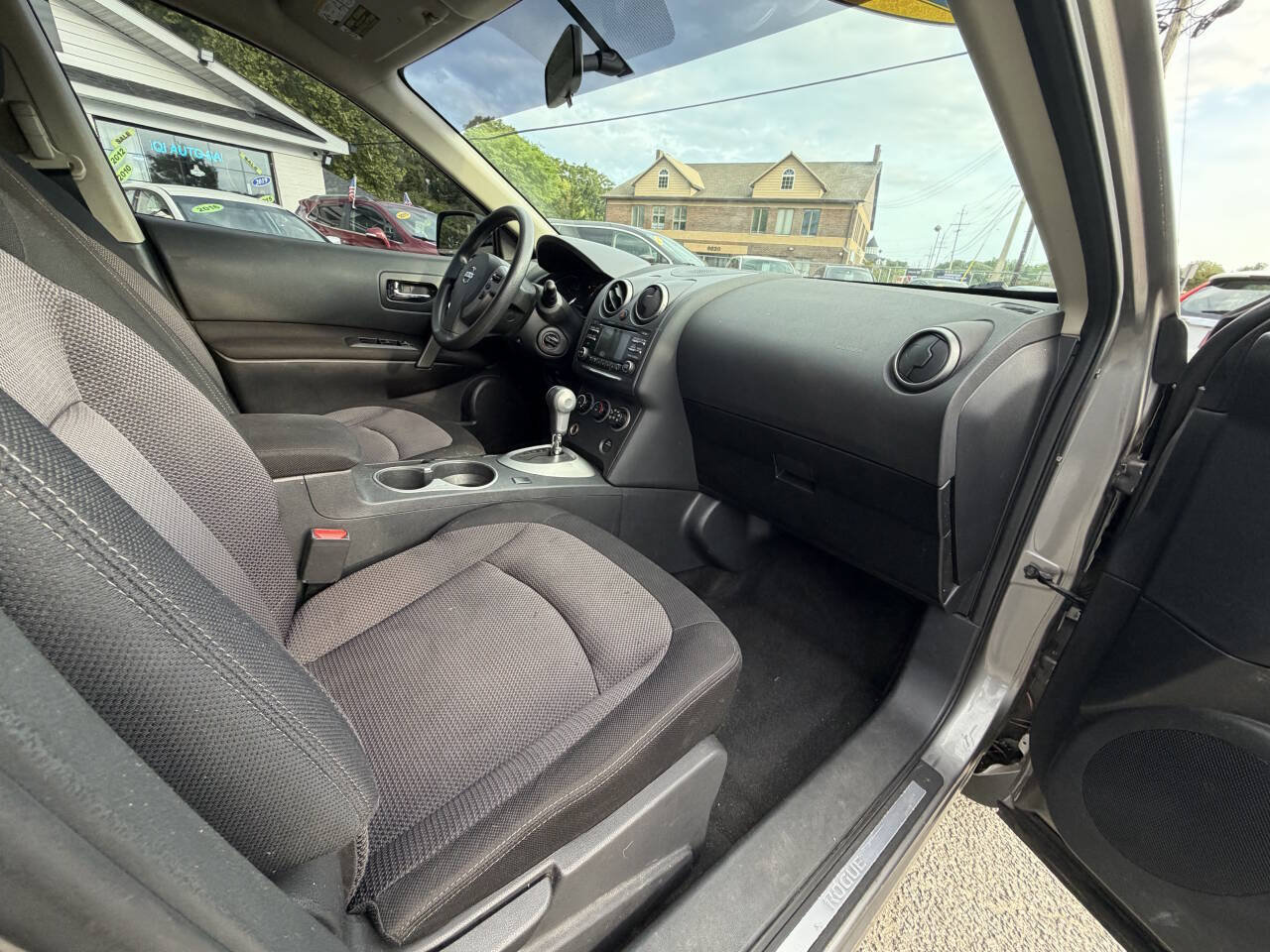 Used 2012 Nissan Rogue SV AWD/4WD image 33