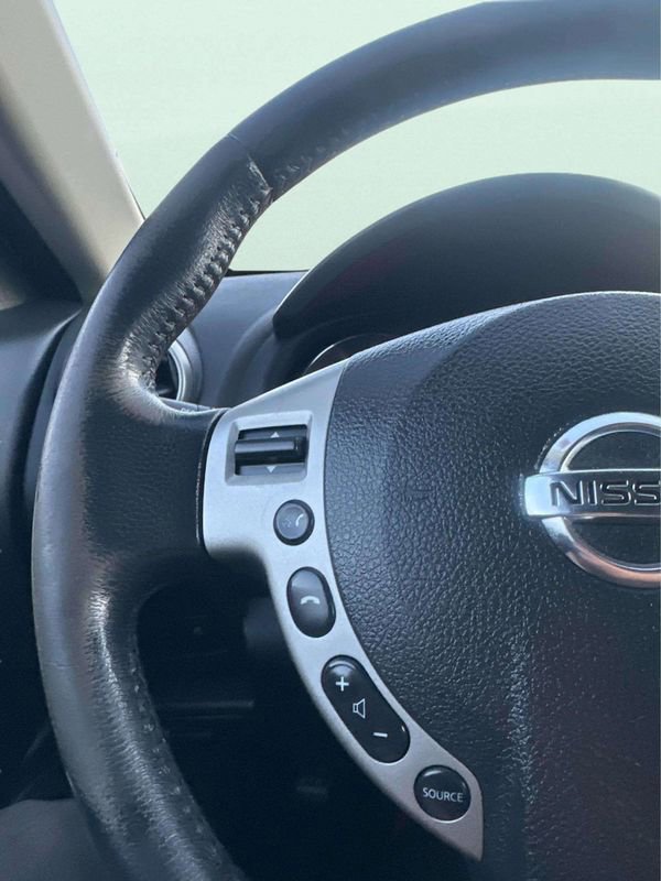 Used 2013 Nissan Rogue SL image 29