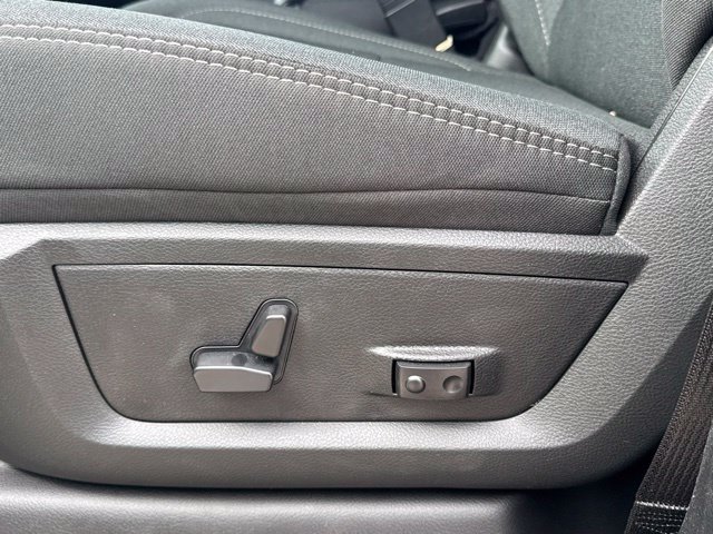 New 2027 RAM 3500 Big Horn AWD/4WD image 12