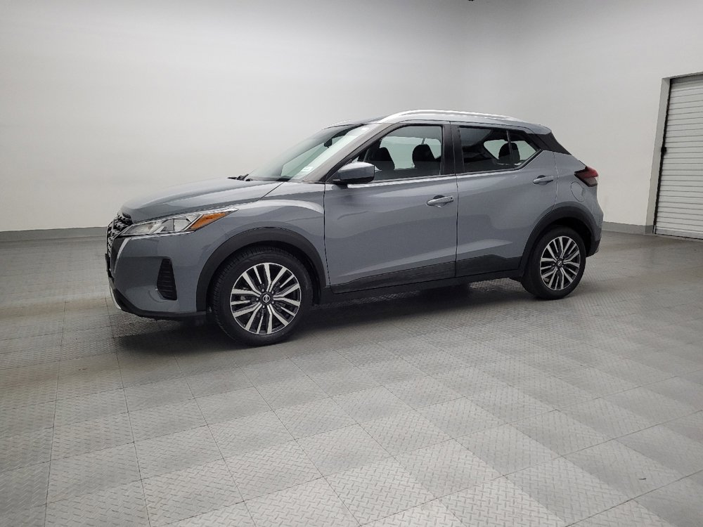 Used 2021 Nissan Kicks SV image 2