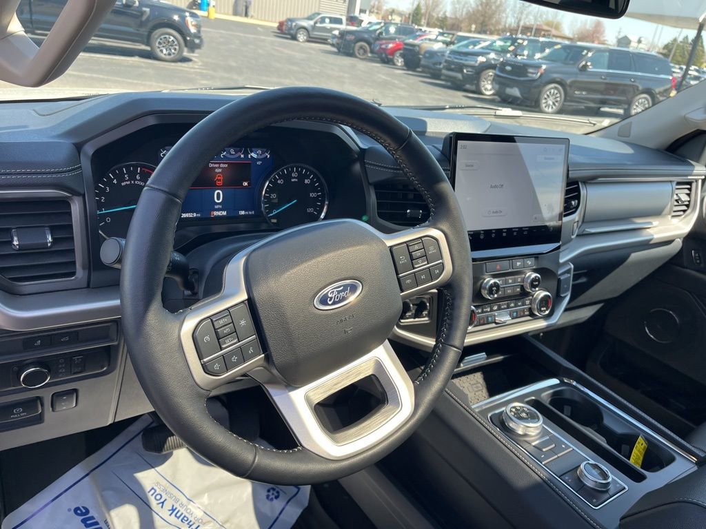 Used 2023 Ford Expedition XLT image 10