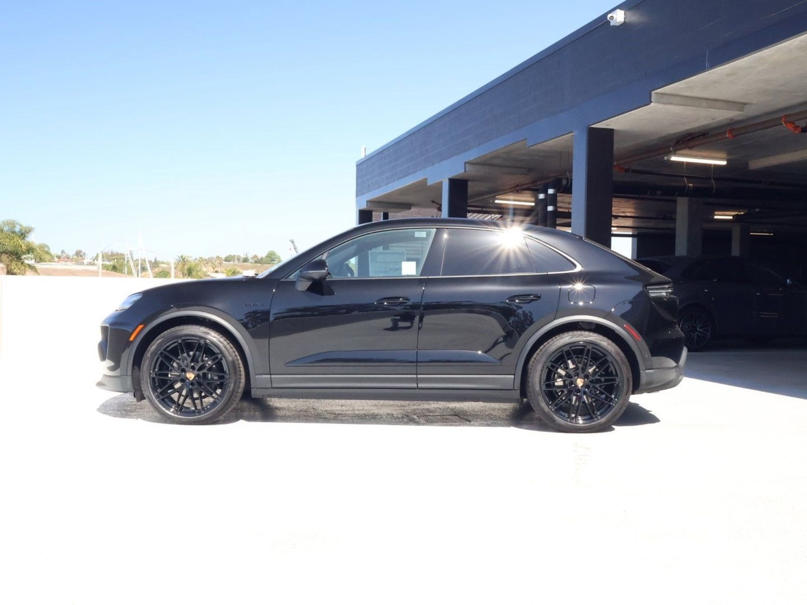 New 2026 Porsche Macan Electric RWD image 2