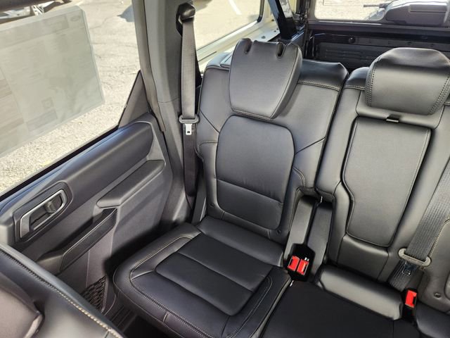 New 2025 Ford Bronco Badlands image 13