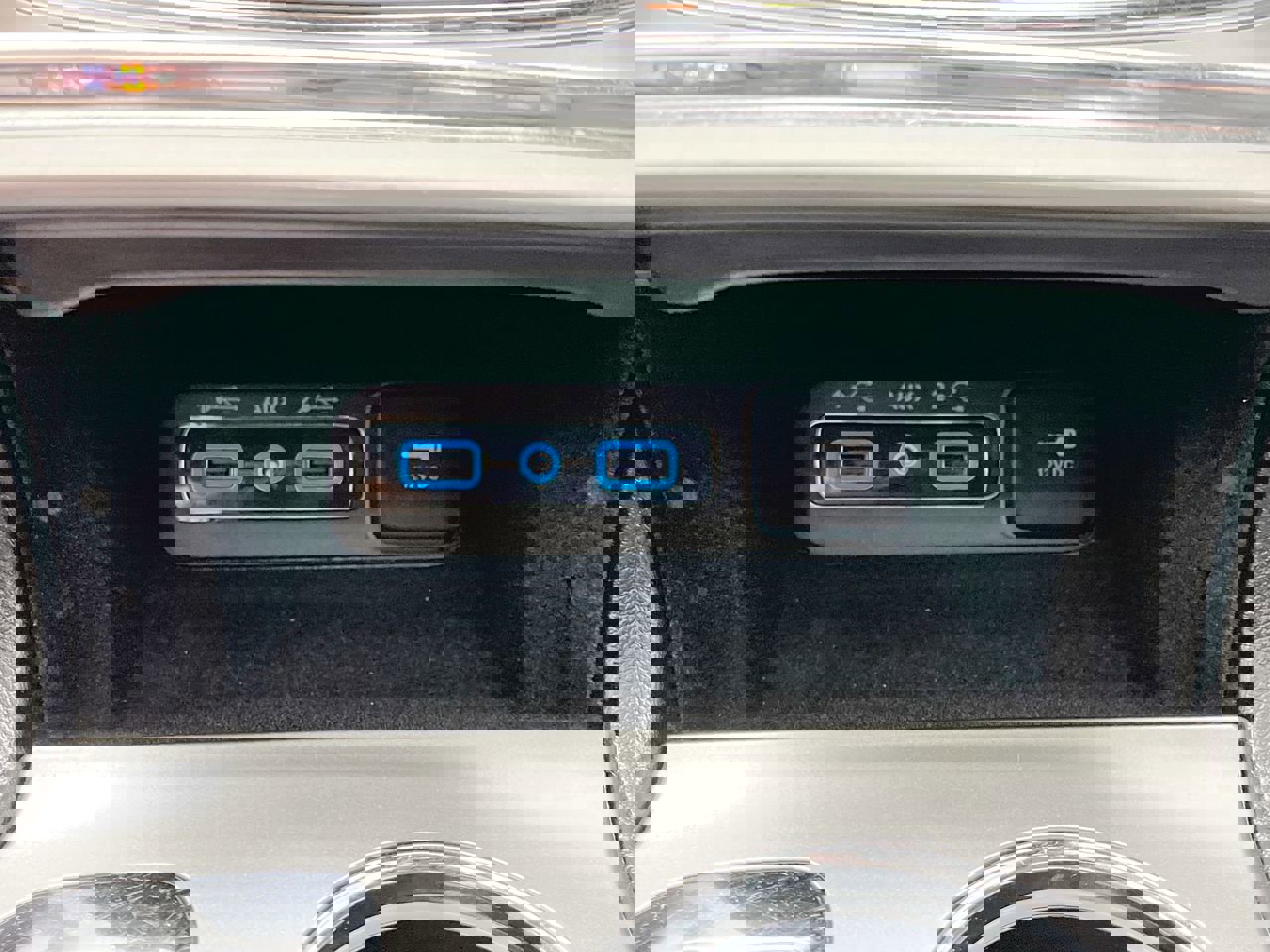 Used 2018 Jeep Grand Cherokee Limited image 23