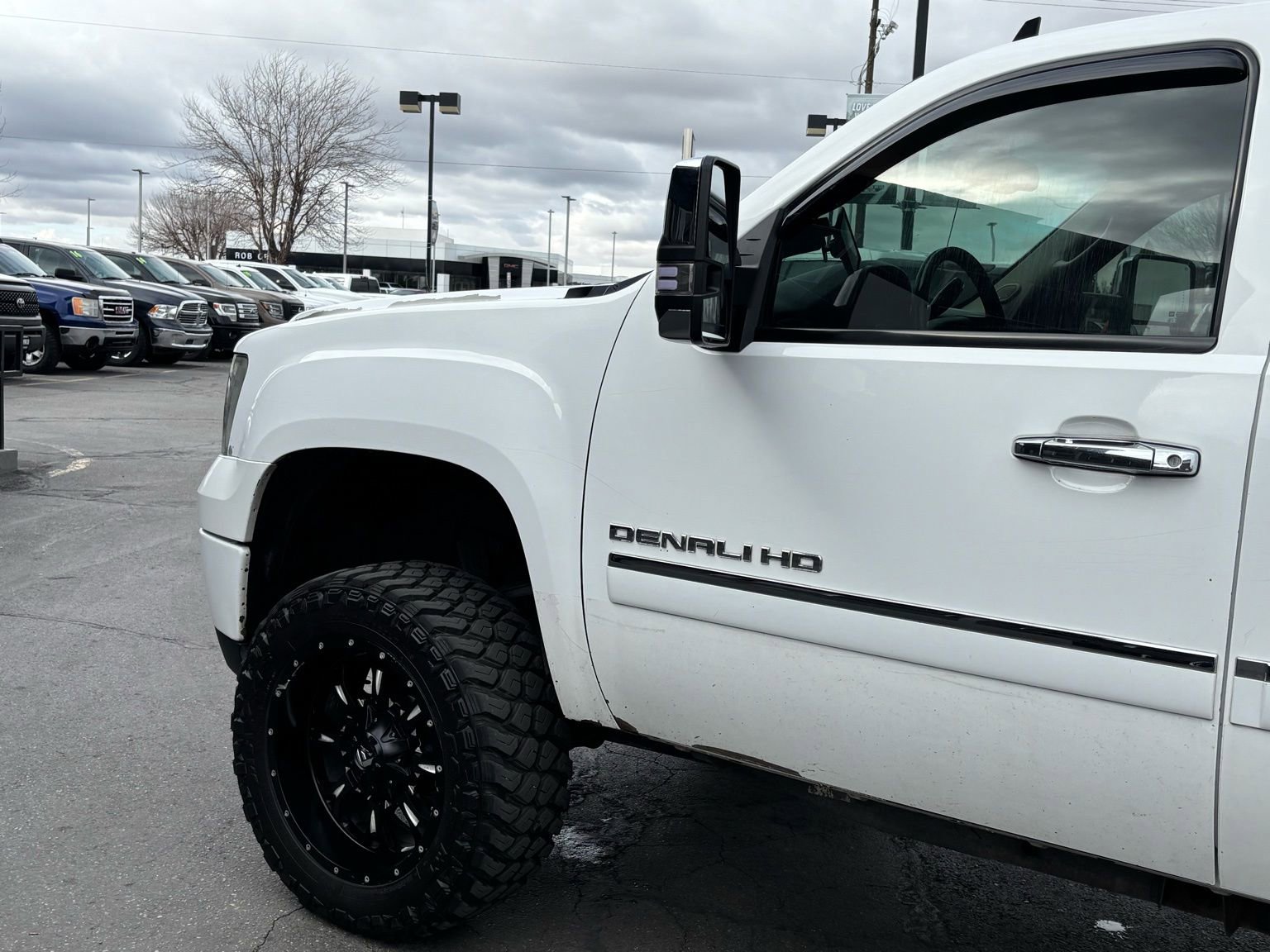 Used 2011 GMC Sierra 2500 Denali AWD/4WD image 6