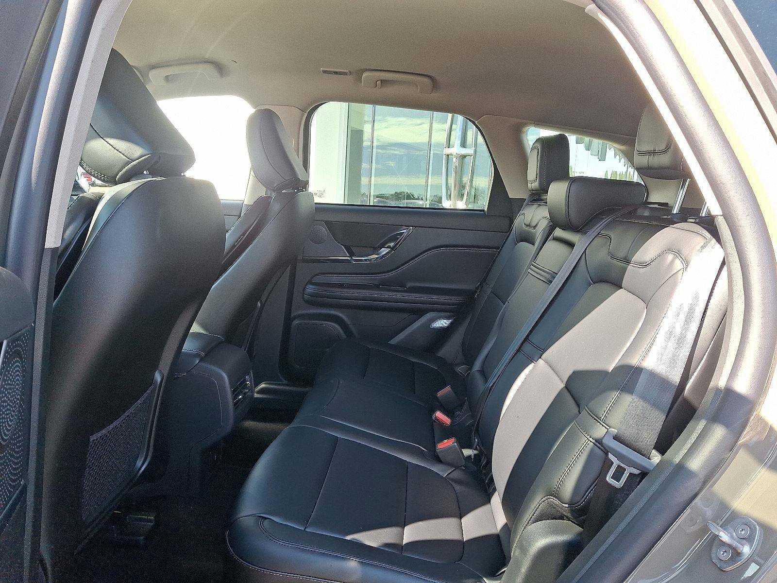 New 2025 Lincoln Corsair Premiere image 6