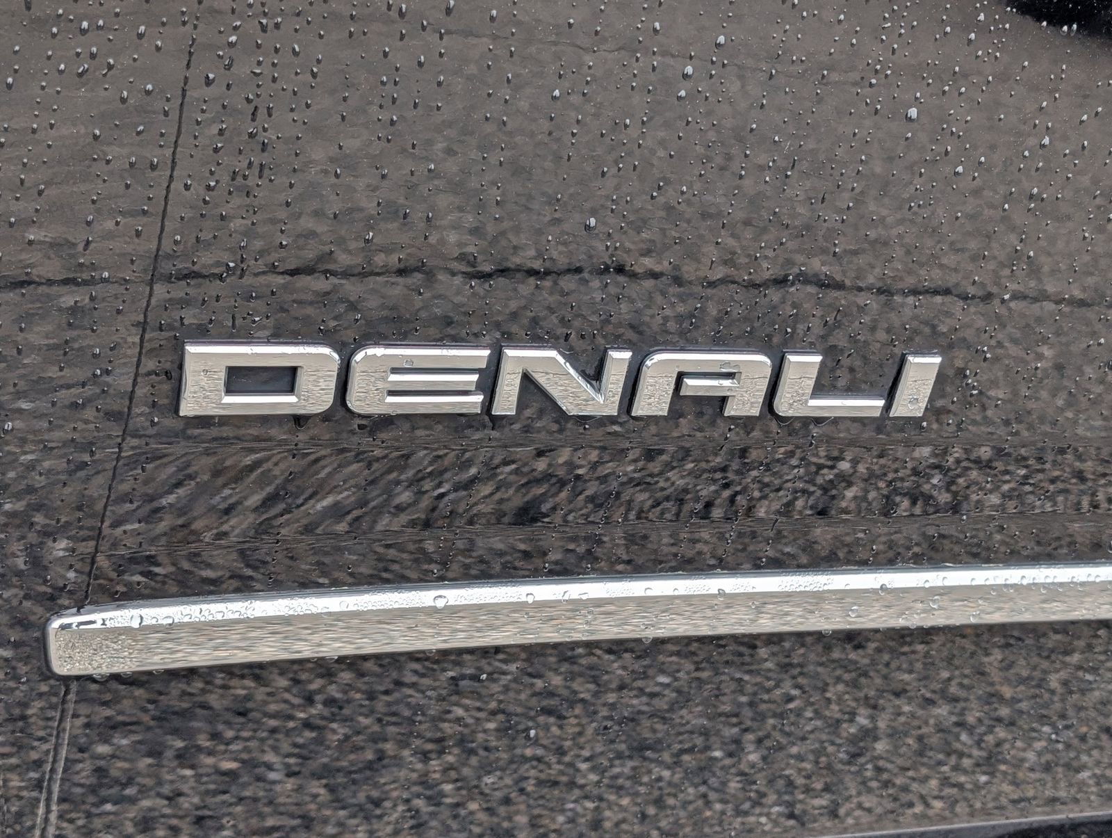 Used 2020 GMC Yukon XL Denali image 10