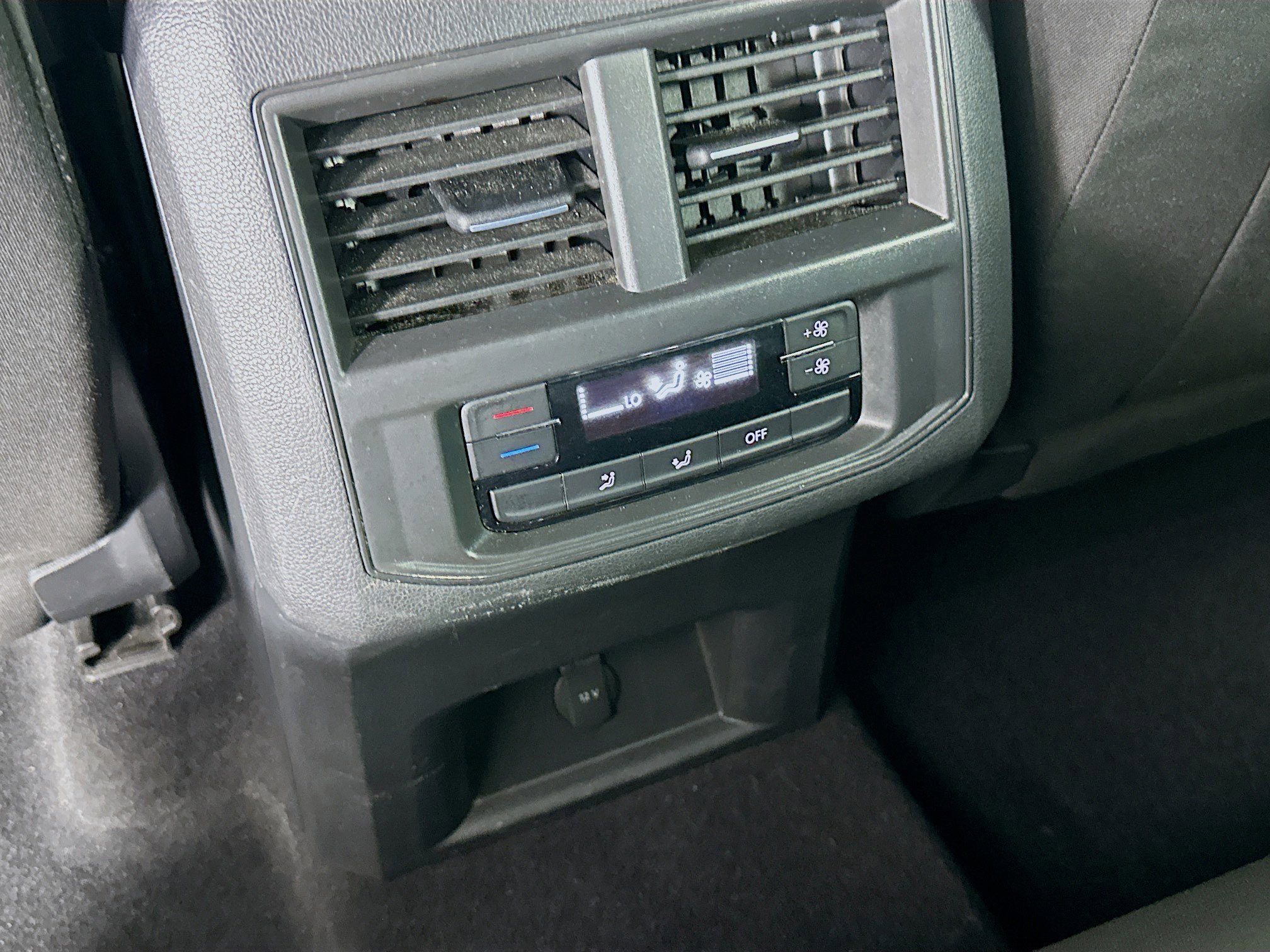 Used 2021 Volkswagen Atlas S image 26