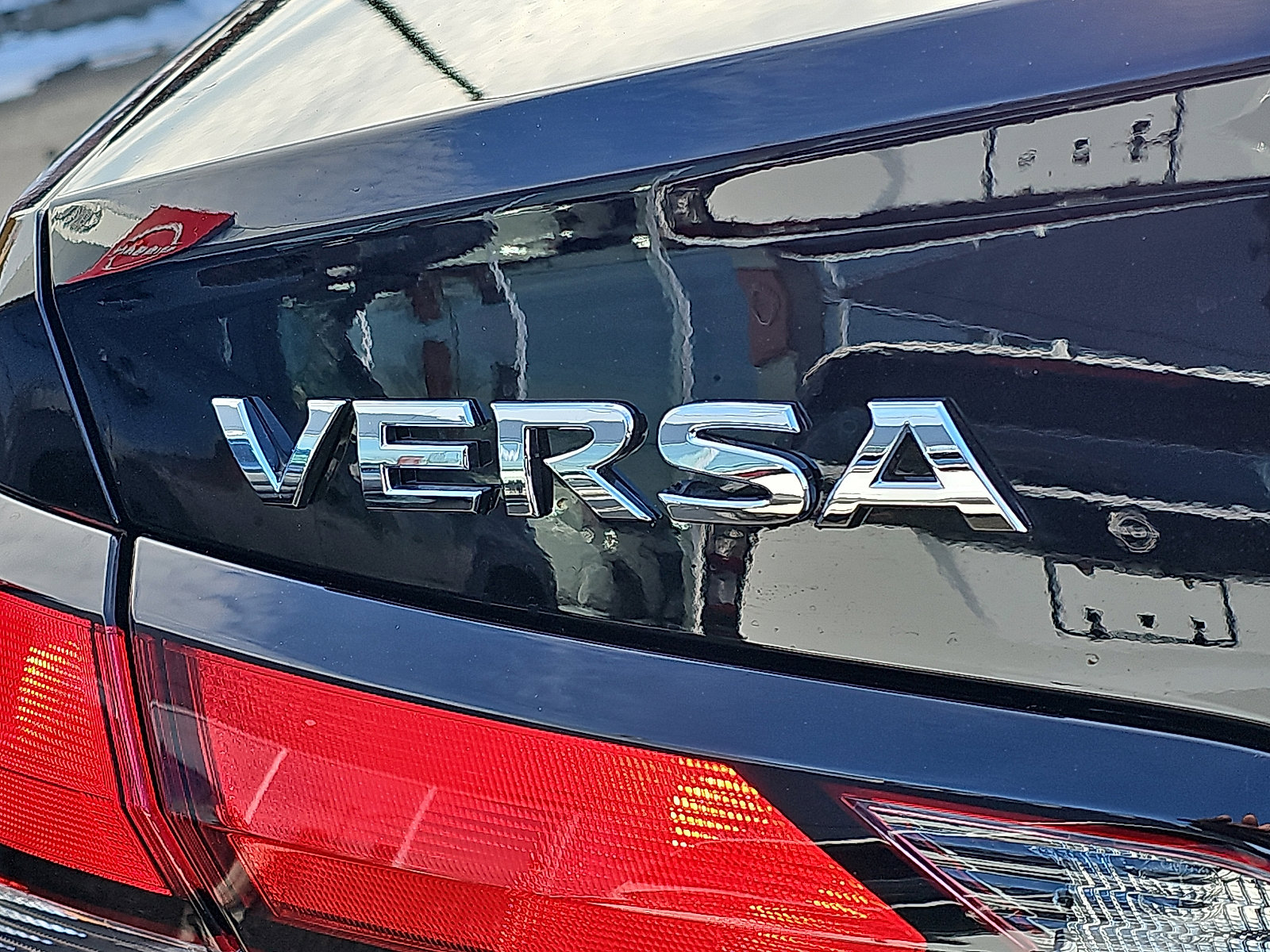 Certified 2025 Nissan Versa SV w/ Trunk Package image 30