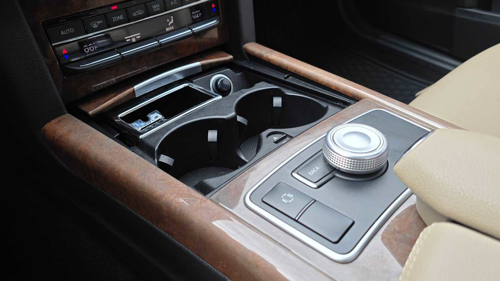 Used 2011 Mercedes-Benz E 350 Sedan image 34