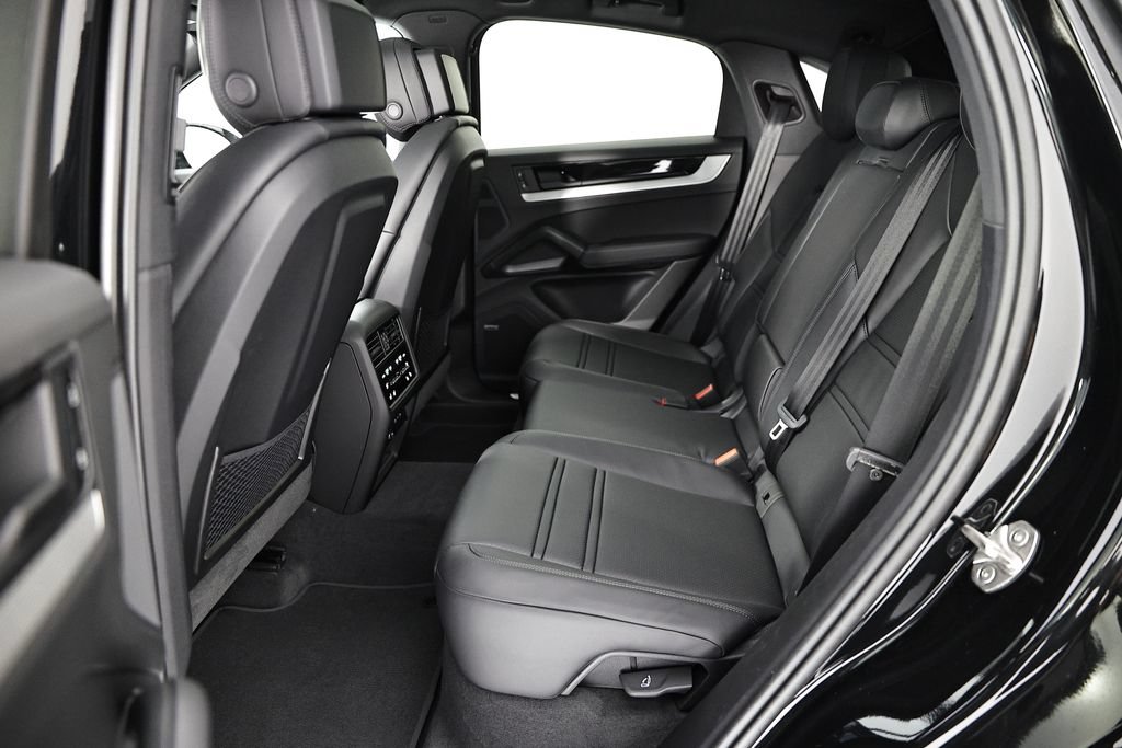 New 2026 Porsche Cayenne Coupe AWD/4WD image 26