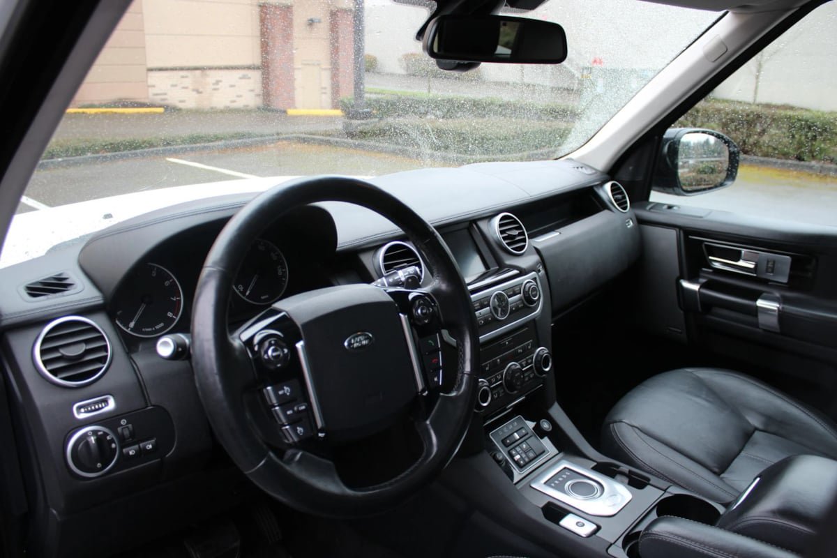 Used 2016 Land Rover LR4 HSE LUX AWD/4WD image 11