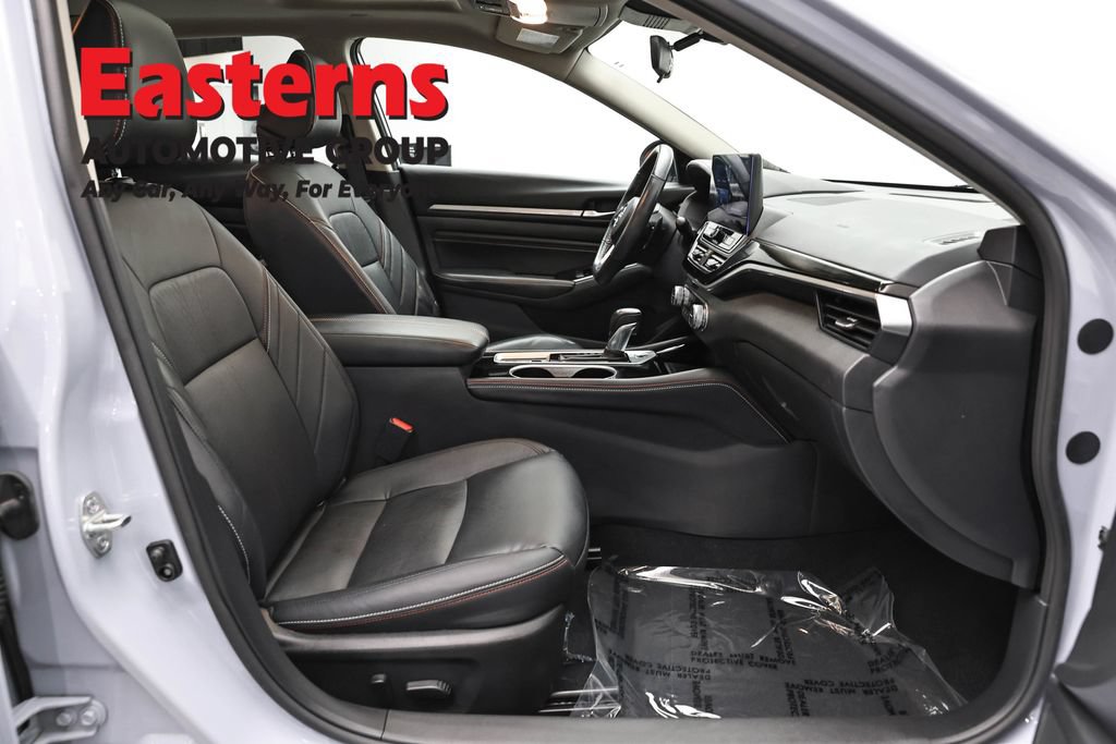 Used 2023 Nissan Altima 2.0 SR FWD image 24