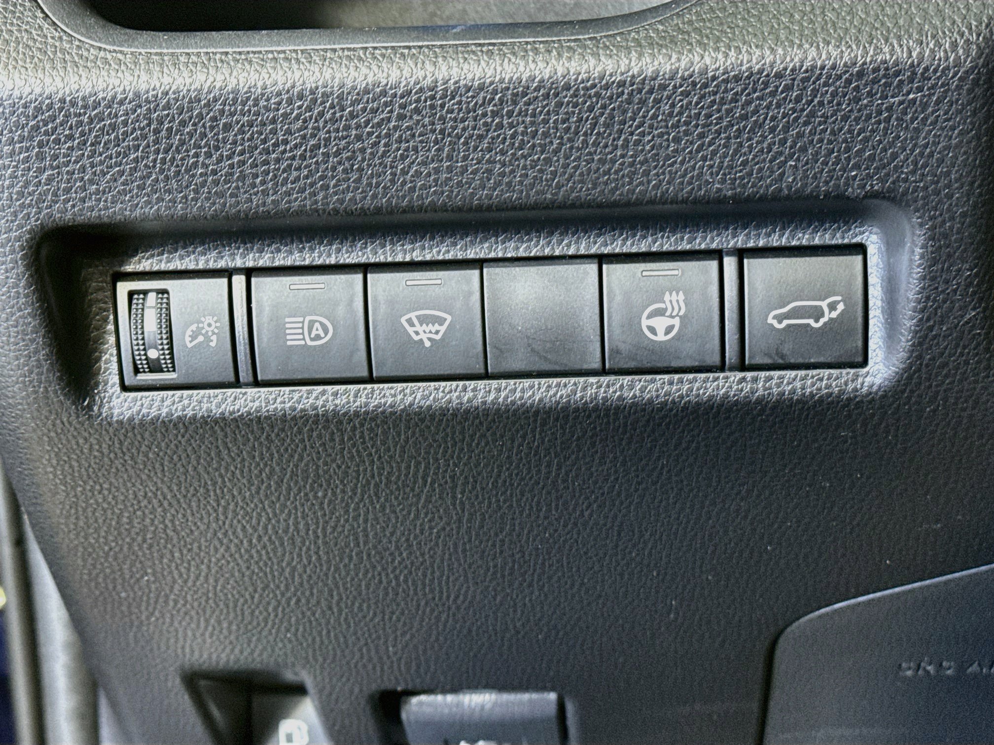 Certified 2021 Toyota RAV4 XSE w/ Weather Package AWD/4WD image 10