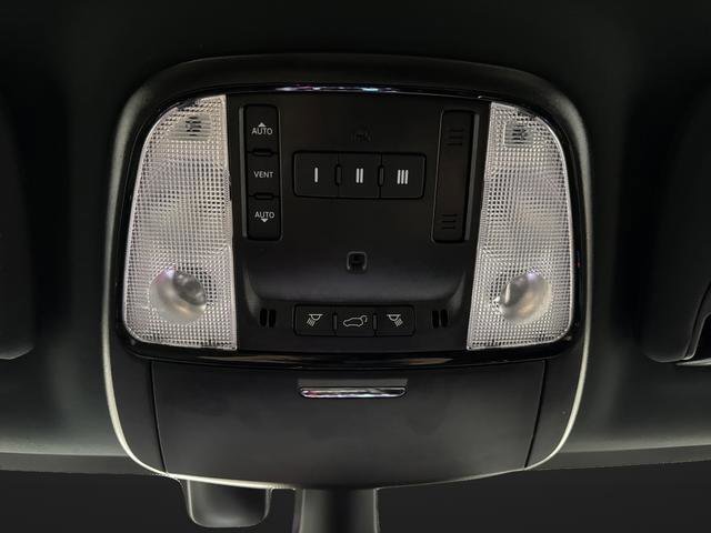 Used 2025 Dodge Durango R/T image 28