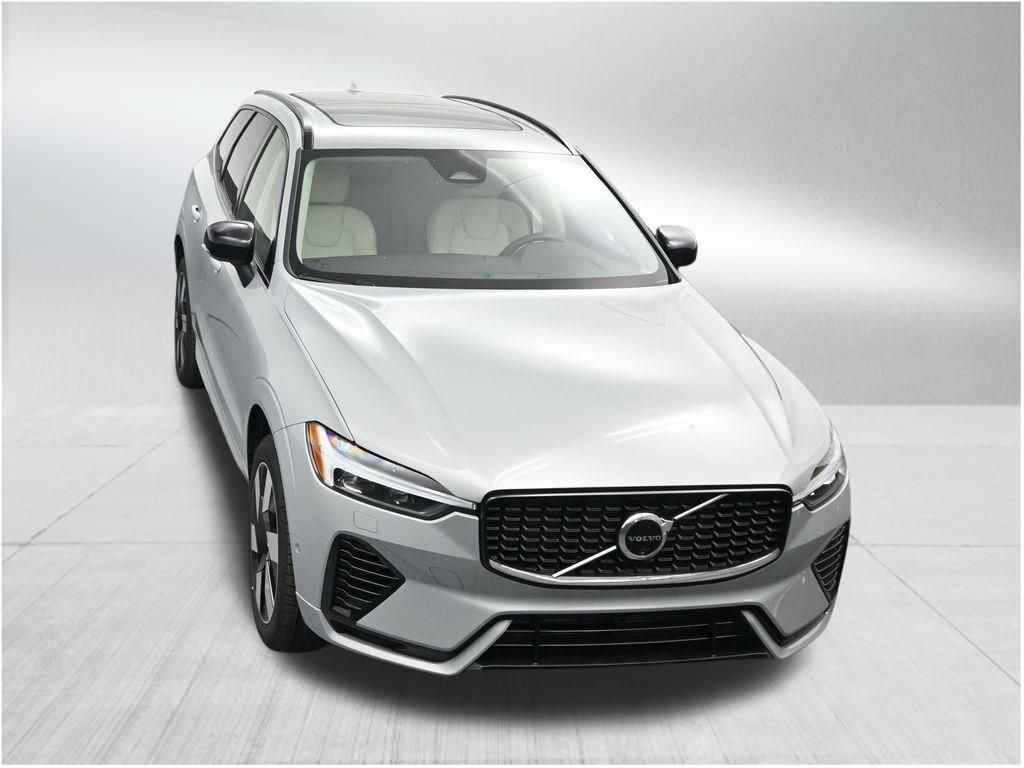 New 2025 Volvo XC60 T8 Plus w/ Protection Package Premier AWD/4WD image 20