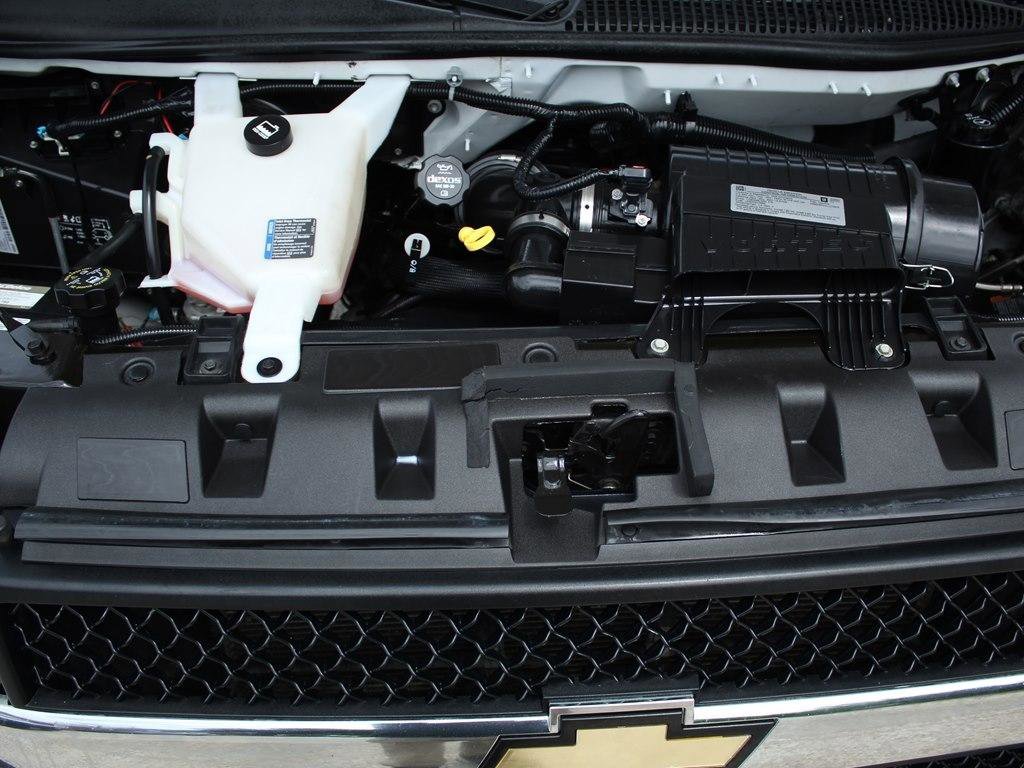 Used 2020 Chevrolet Express 3500 w/ Power Convenience Package image 24